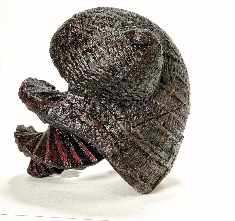 Mythical sounder / Myyttien kaikuluotain anssi taulu sculptor