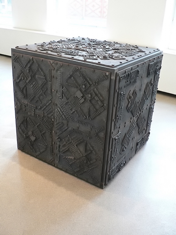 Absolute Spaces anssi taulu sculptor