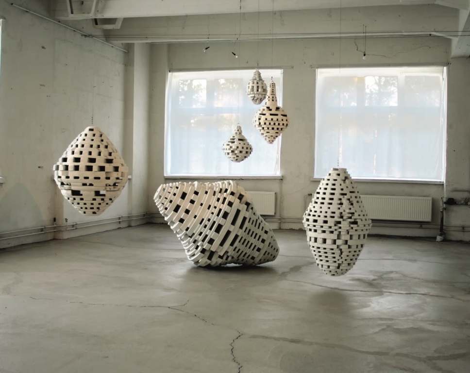 Wasp Factories anssi taulu installation