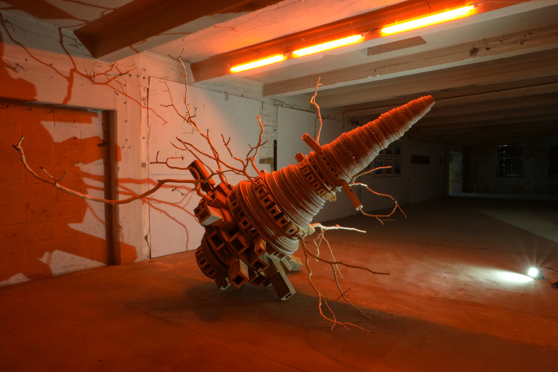 Wasp Factories anssi taulu installation