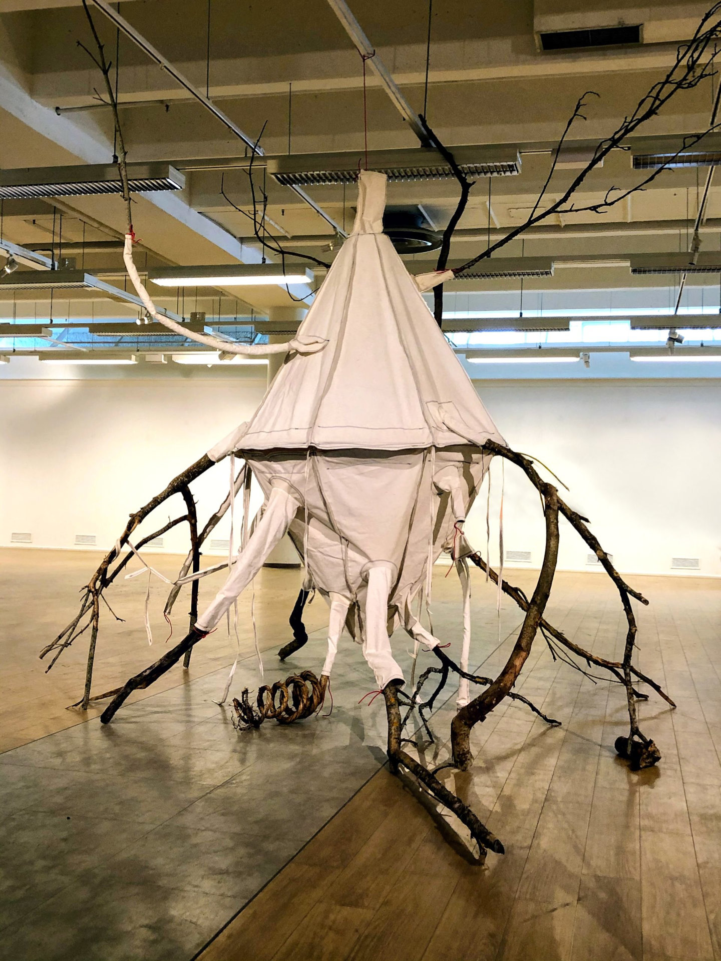 Wasp Factories anssi taulu installation