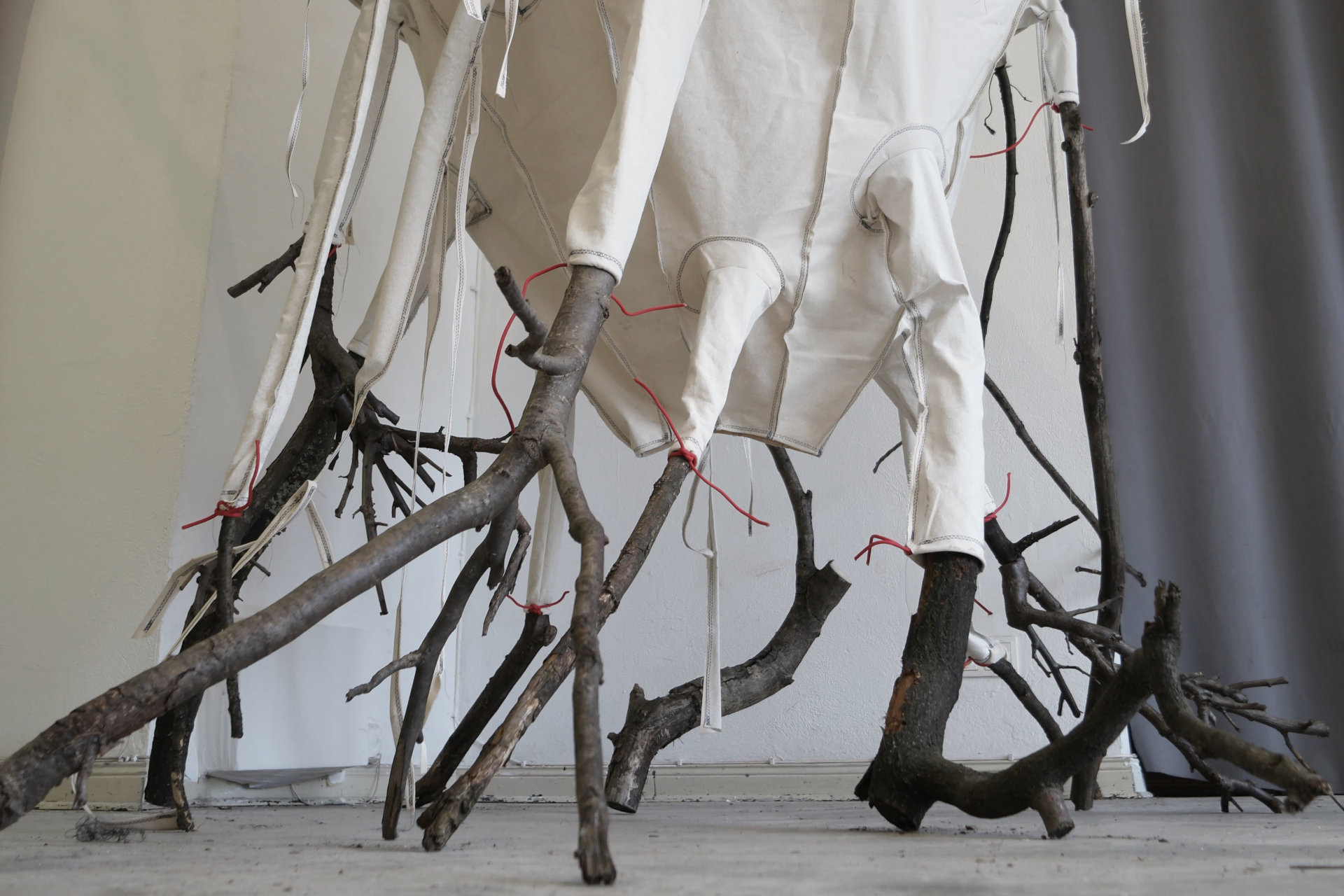 Wasp Factories anssi taulu installation